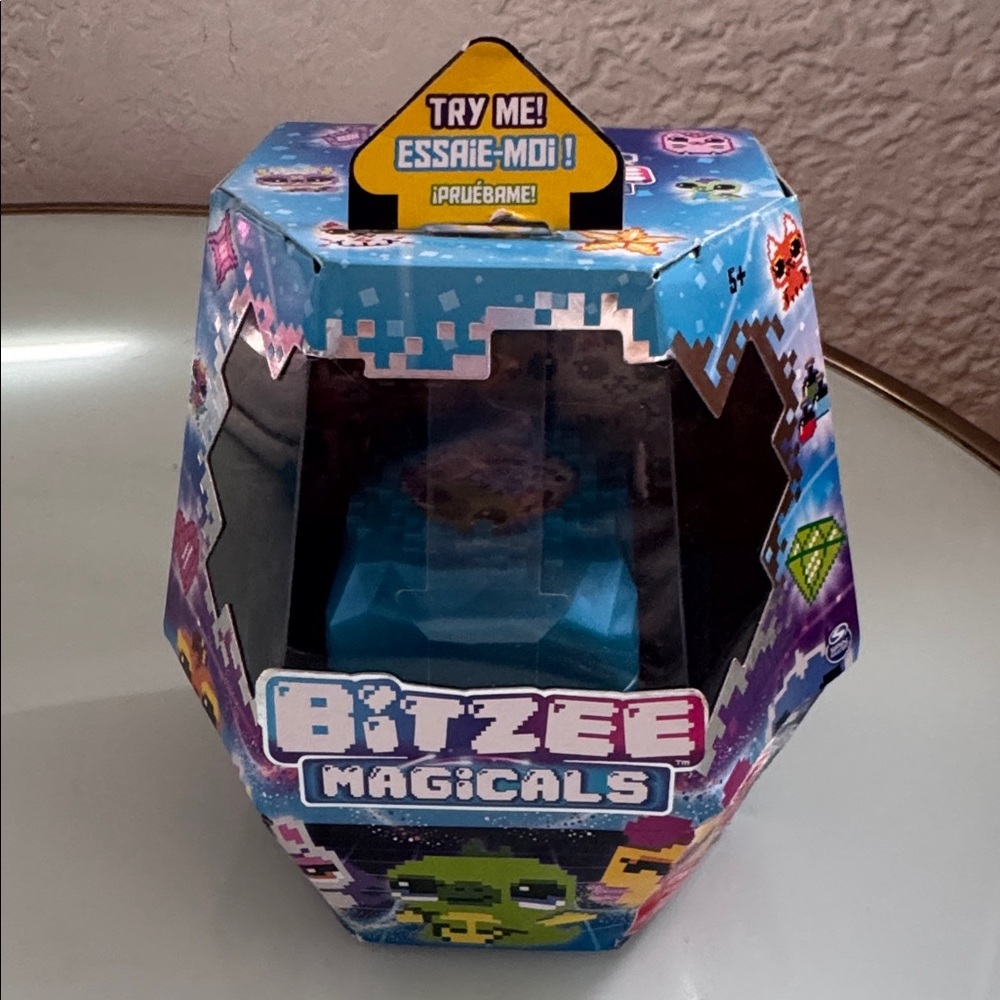 Bitzee Magicals Toy Box